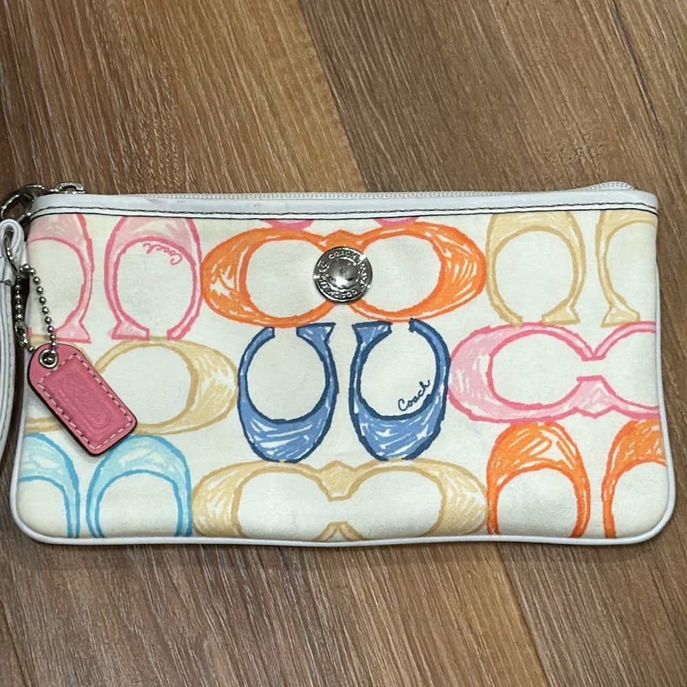 Coach Vintage 1941 Hampton Scribble Wristlet (with hang tag)(EUC)